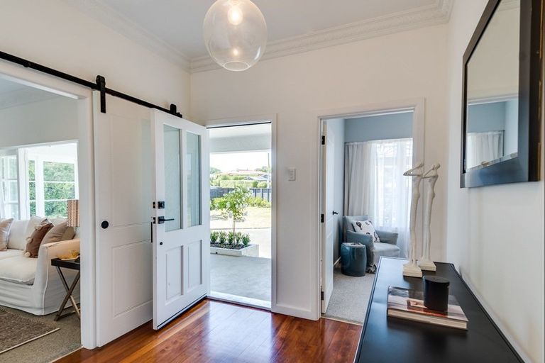 Photo of property in 51 Te Mata Road, Havelock North, 4130