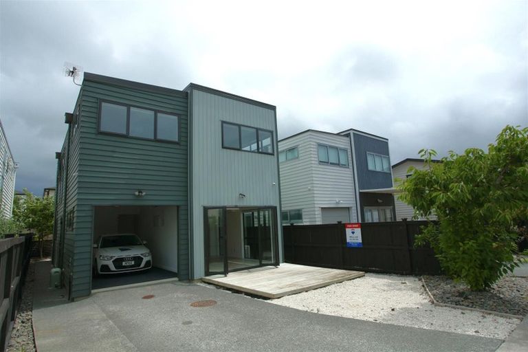 Photo of property in 8 Blackbird Lane, Hobsonville, Auckland, 0616