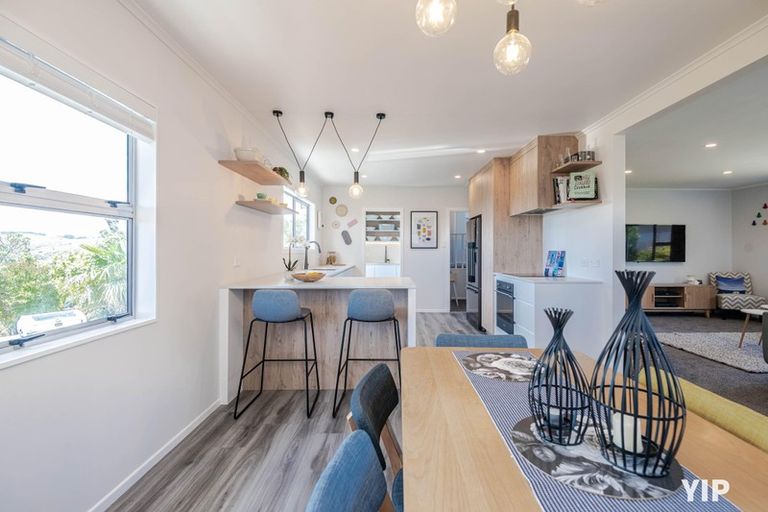 Photo of property in 43 Carluke Street, Paparangi, Wellington, 6037