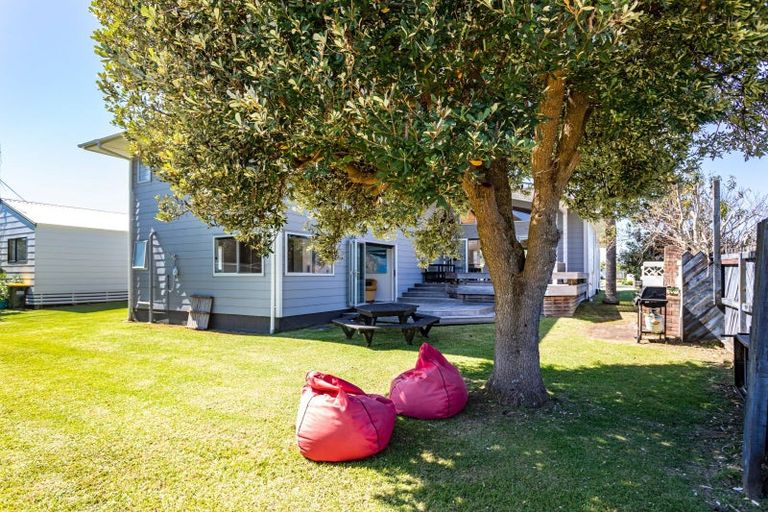 Photo of property in 115 Rangi Avenue, Whangamata, 3620