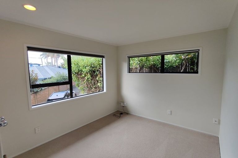 Photo of property in 2/87 Clovelly Road, Bucklands Beach, Auckland, 2012