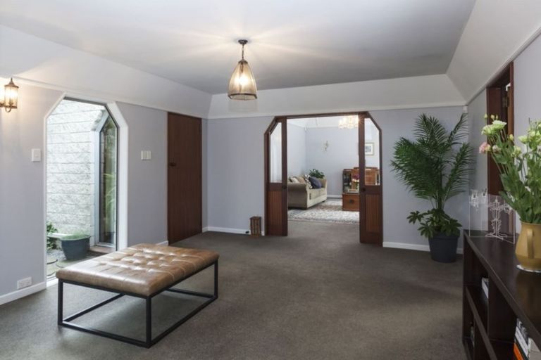 Photo of property in 15 Chepstow Avenue, Fendalton, Christchurch, 8052