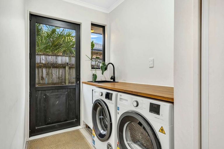 Photo of property in 30 Hoult Crescent, Monaco, Nelson, 7011