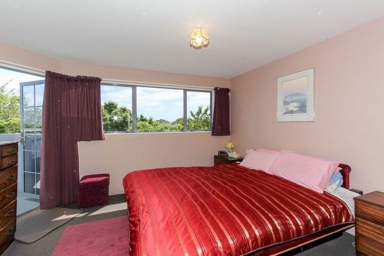 Photo of property in 40b Karina Road, Merrilands, New Plymouth, 4312