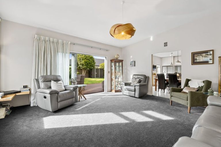 Photo of property in 11 Plynlimon Road, Fendalton, Christchurch, 8052