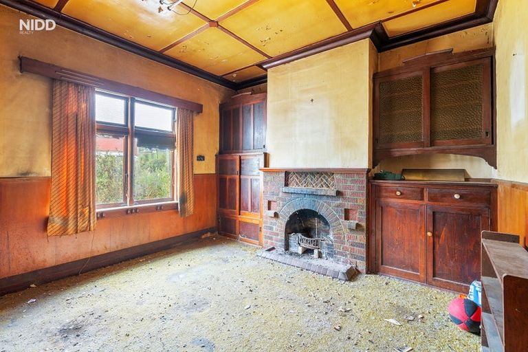 Photo of property in 1 Athol Place, Ravensbourne, Dunedin, 9022