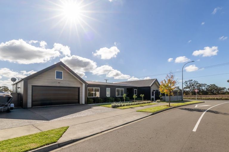 Photo of property in 143 Arataki Road, Havelock North, 4130