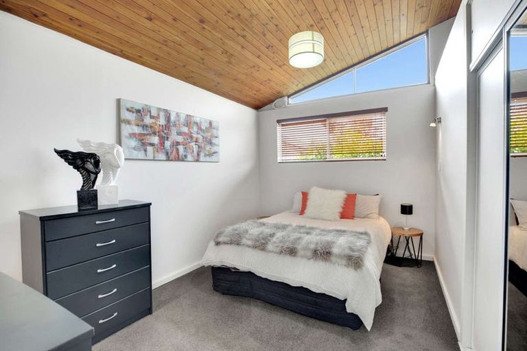 Photo of property in 11a Larch Place, Casebrook, Christchurch, 8051