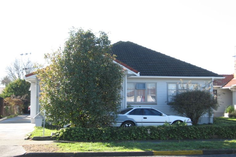 Photo of property in 10 Rutherford Road, Marewa, Napier, 4110