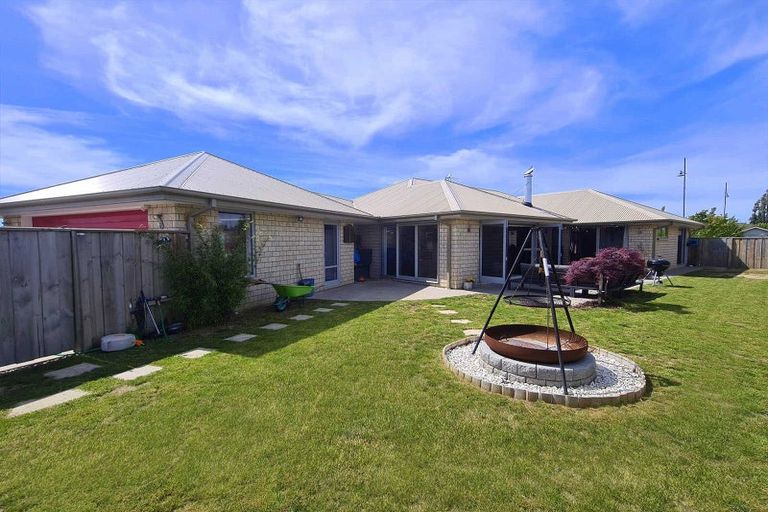 Photo of property in 48 Tutaipatu Avenue, Pegasus, 7612