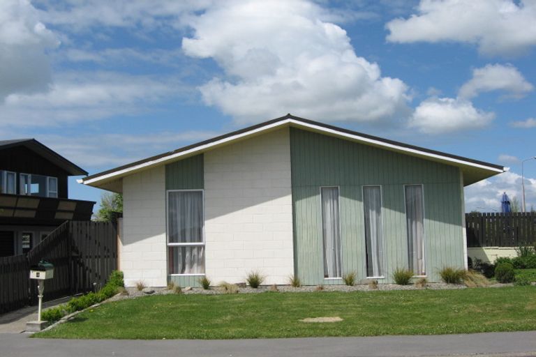 Photo of property in 9 Coates Place, Rangiora, 7400