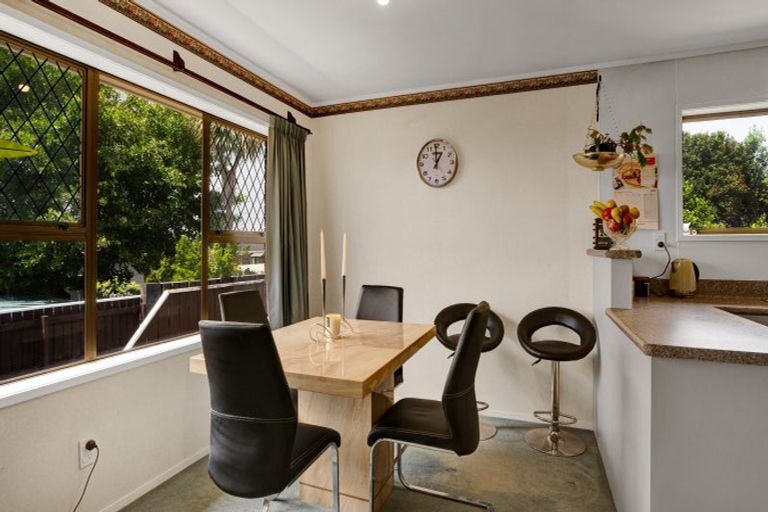 Photo of property in 14 Poplar Grove, Whalers Gate, New Plymouth, 4310