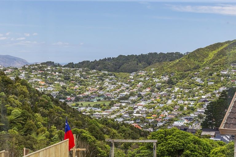 Photo of property in 17 Cathie Place, Karori, Wellington, 6012