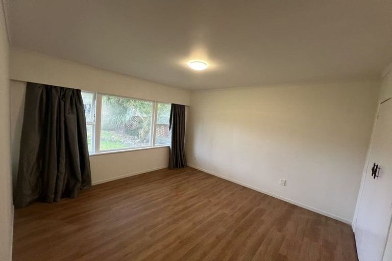 Photo of property in 12 Mack Place, Red Hill, Papakura, 2110