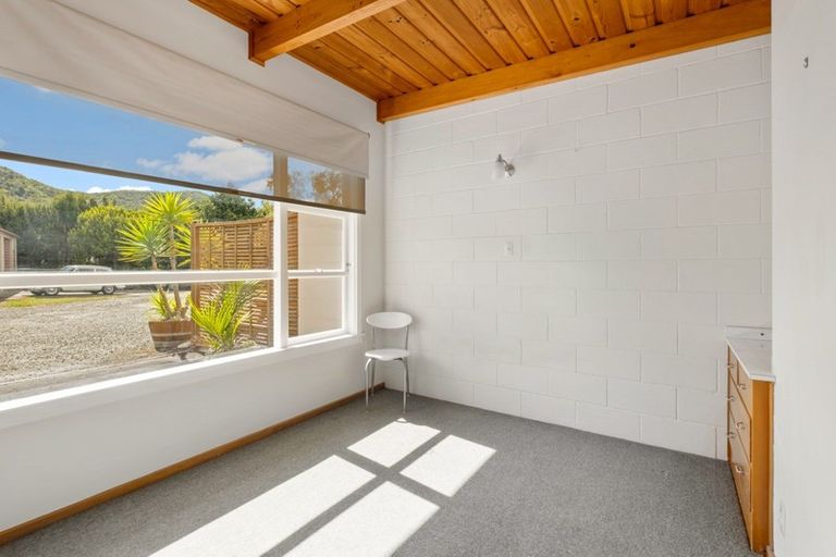 Photo of property in 5/209 Waikawa Road, Waikawa, Picton, 7220