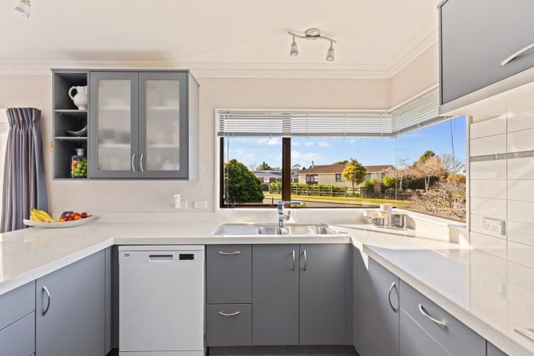 Photo of property in 151 Heta Road, Highlands Park, New Plymouth, 4312