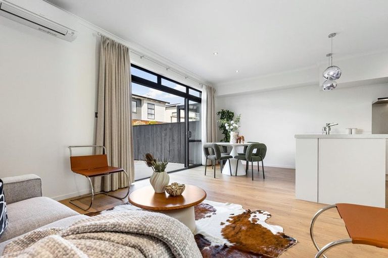 Photo of property in 33 Wallace Road, Hobsonville, Auckland, 0616