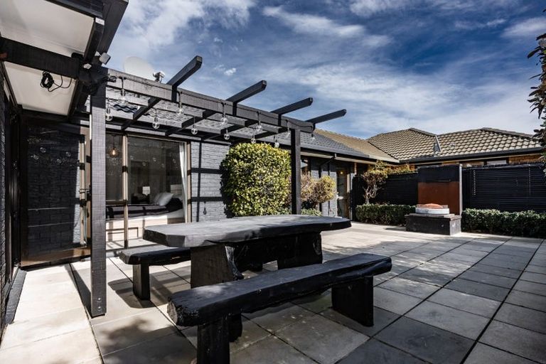 Photo of property in 16b Beauford Place, Parklands, Christchurch, 8083