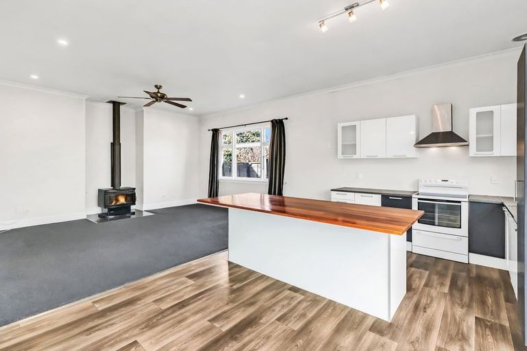 Photo of property in 14 Lee Street, Southbridge, 7602