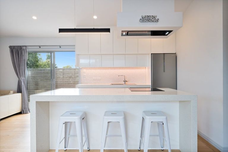 Photo of property in 129 Riverpark Crescent, Henderson, Auckland, 0610