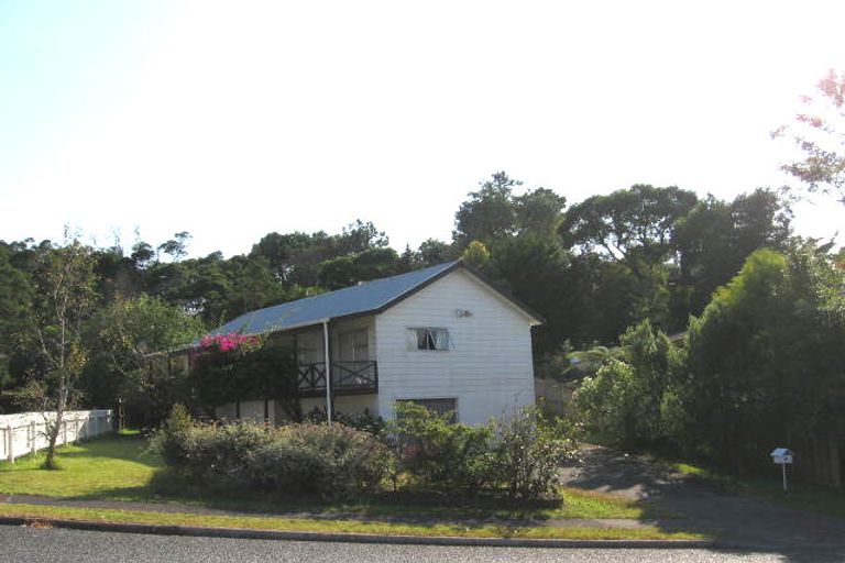 Photo of property in 81 John Downs Drive, Browns Bay, Auckland, 0630