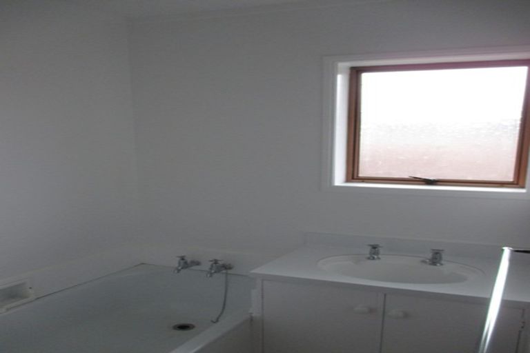 Photo of property in 1/15 Latham Avenue, Pakuranga, Auckland, 2010