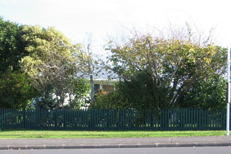 Photo of property in 50 Bleakhouse Road, Howick, Auckland, 2014