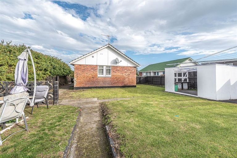 Photo of property in 180 Puriri Street, Castlecliff, Whanganui, 4501
