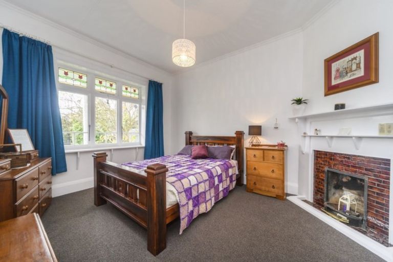 Photo of property in 28 Lyndhurst Street, Takaro, Palmerston North, 4412