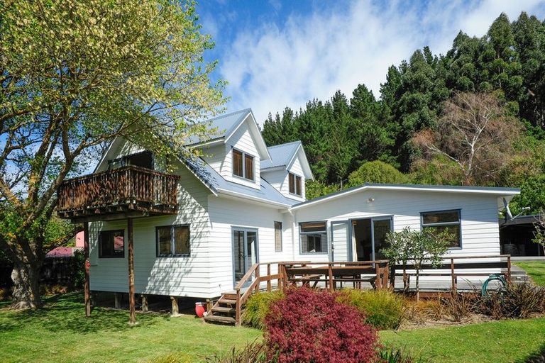 Photo of property in 10 Monalua Avenue, Purau, Diamond Harbour, 8972