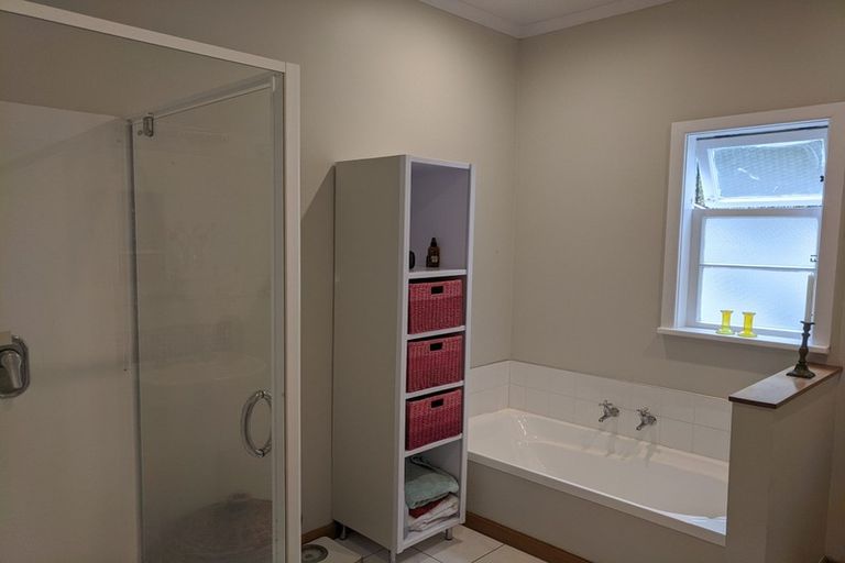 Photo of property in 6 David Crescent, Karori, Wellington, 6012