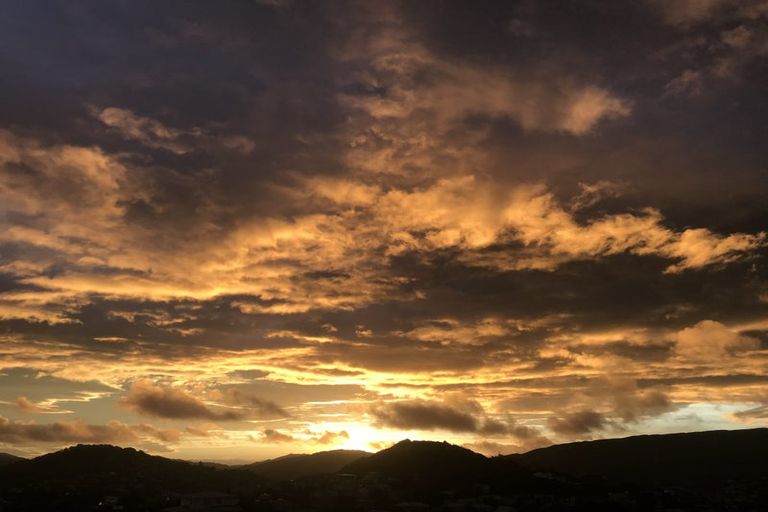 Photo of property in 7 Himalaya Crescent, Khandallah, Wellington, 6035