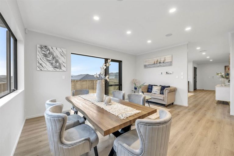 Photo of property in 59 Drumbuoy Drive, Flat Bush, Auckland, 2019