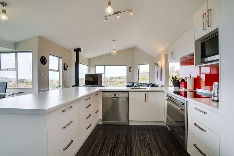 Photo of property in 5 Larkins Street, Helensburgh, Dunedin, 9010