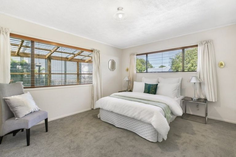 Photo of property in 39 Takapu Street, Henderson, Auckland, 0612