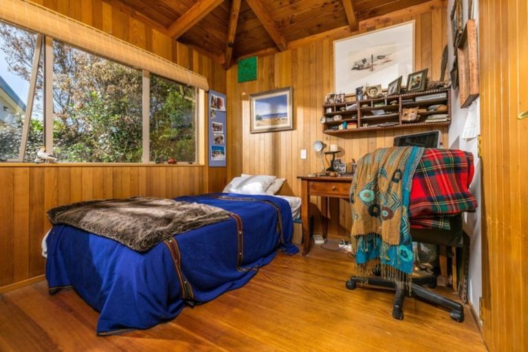 Photo of property in 393 Motutara Road, Muriwai, Waimauku, 0881