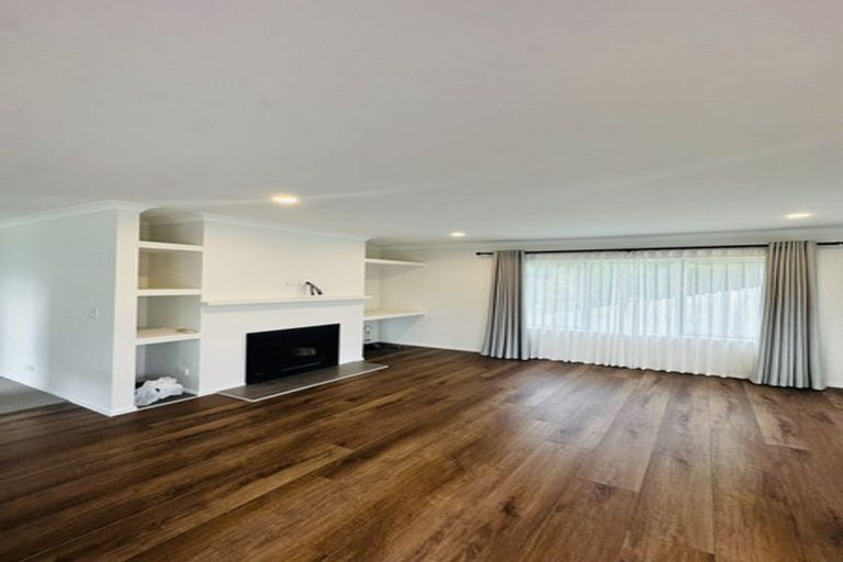 Photo of property in 34a Schnapper Rock Road, Schnapper Rock, Auckland, 0632