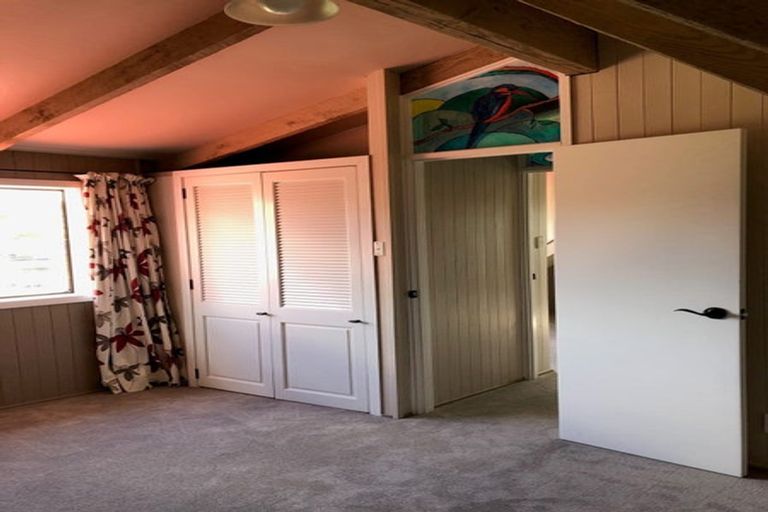 Photo of property in 1/17 Weldene Avenue, Glenfield, Auckland, 0629