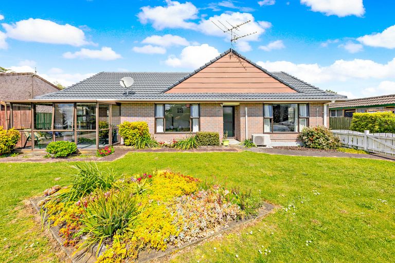 Photo of property in 1/42 Park Estate Road, Rosehill, Papakura, 2113