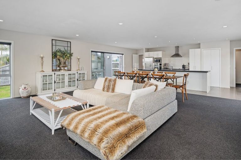 Photo of property in 86 Kupe Drive, Whitianga, 3510