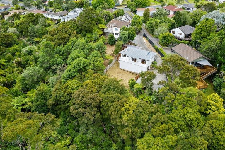 Photo of property in 112 Spinella Drive, Bayview, Auckland, 0629