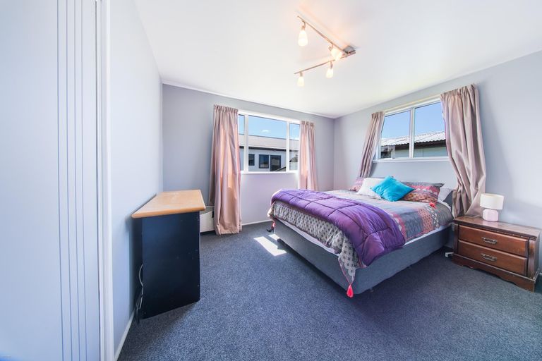 Photo of property in 32 Rata Road, Twizel, 7901