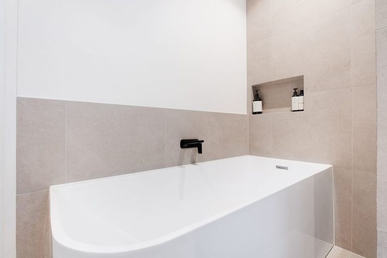 Photo of property in 78 Palmerston Road, Birkenhead, Auckland, 0626