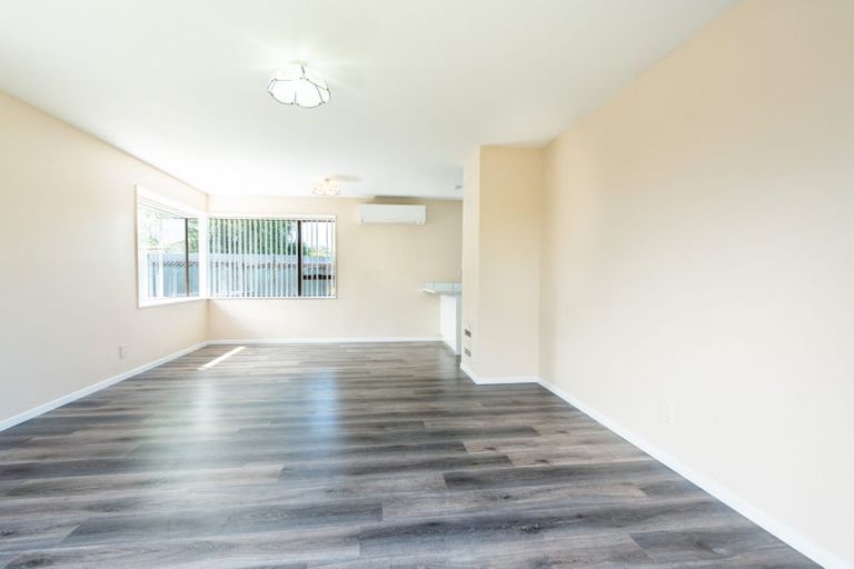 Photo of property in 2/232 Harewood Road, Bishopdale, Christchurch, 8053