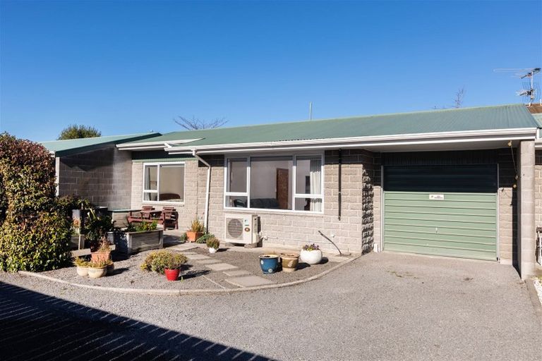 Photo of property in 2/127 Clarence Street, Riccarton, Christchurch, 8011