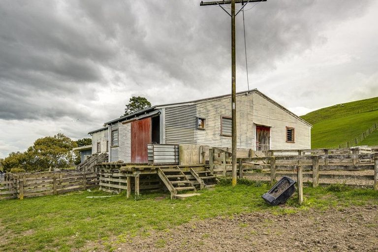 Photo of property in 210 Ongaonga Road, Waipawa, 4272