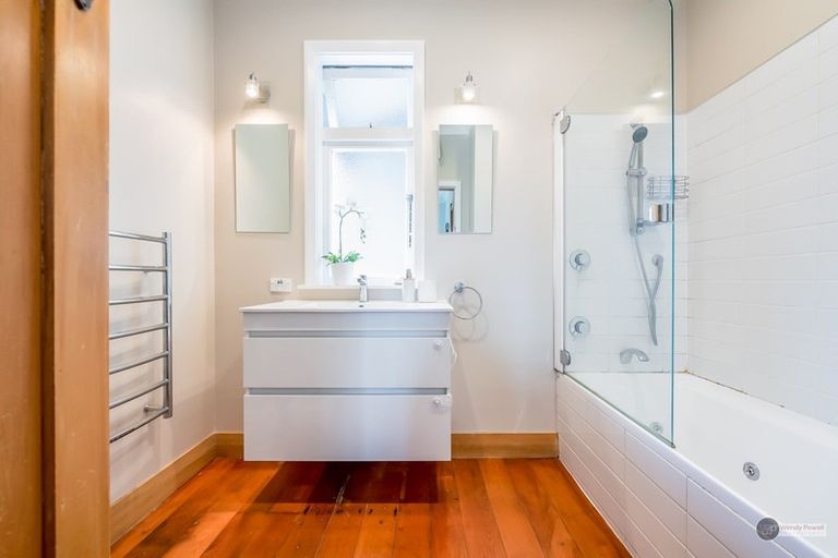 Photo of property in 24 Fitzherbert Street, Alicetown, Lower Hutt, 5010