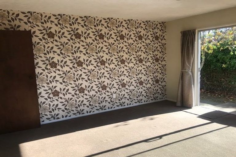 Photo of property in 2/12 Glen Place, Parklands, Christchurch, 8083