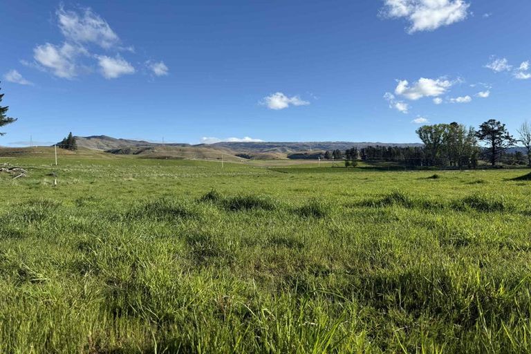 Photo of property in 633 Ardgour Road, Tarras, Cromwell, 9383