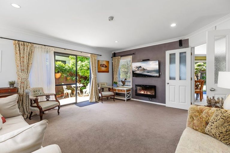 Photo of property in 7 Piha Close, Papamoa Beach, Papamoa, 3118